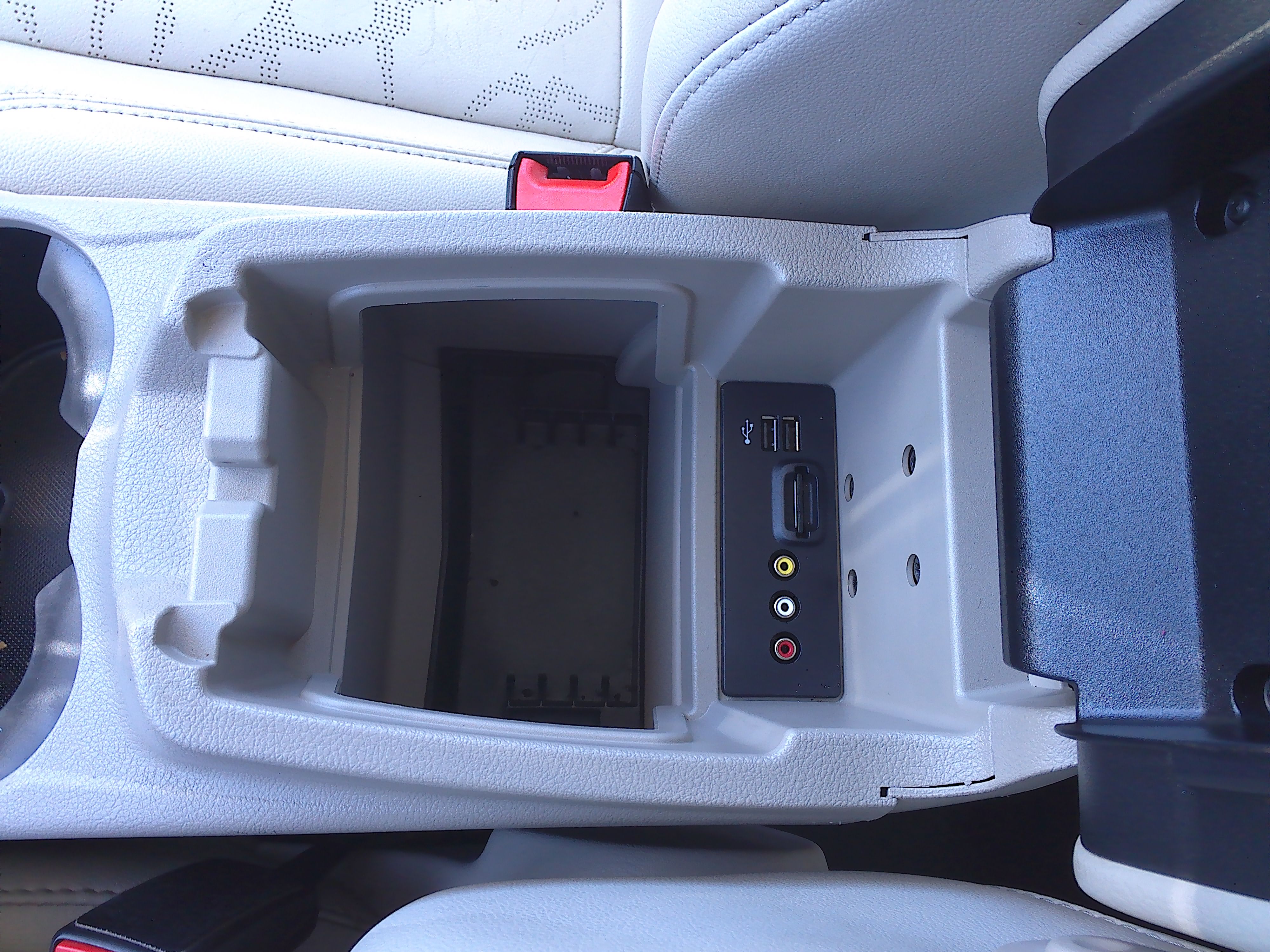 Used 2013 Ford Focus Electric Hatchback FWD image 22
