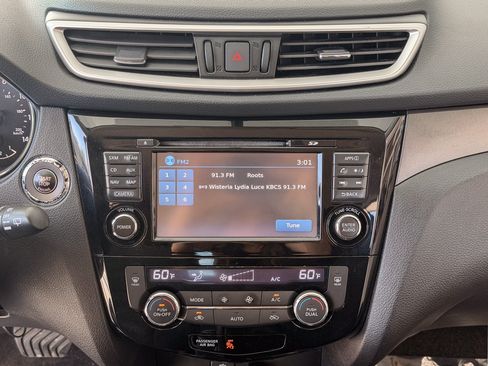 Used 2014 Nissan Rogue FWD image 11
