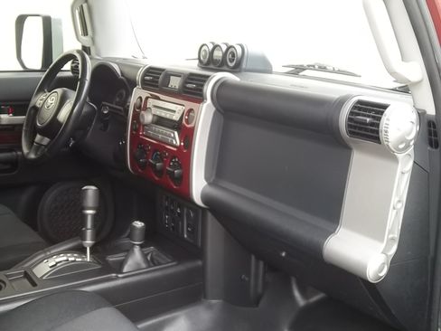 Used 2008 Toyota FJ Cruiser image 20