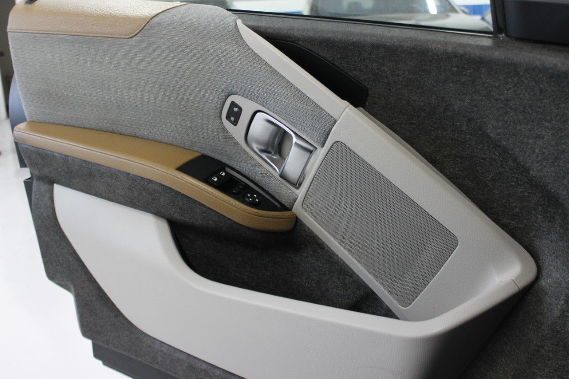 Used 2015 BMW i3 w/ Range Extender RWD image 22