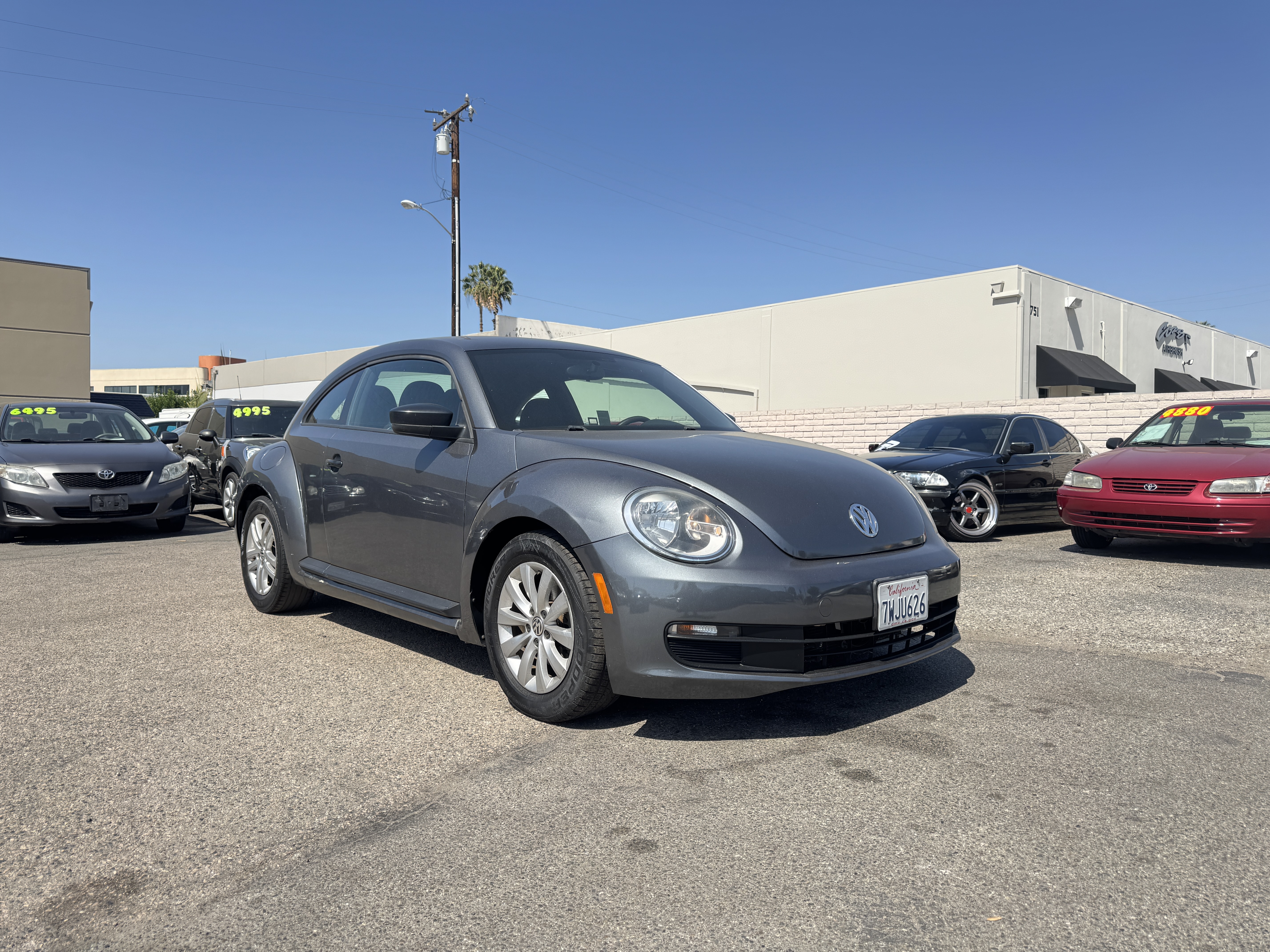 Used 2014 Volkswagen Beetle Coupe FWD image 11
