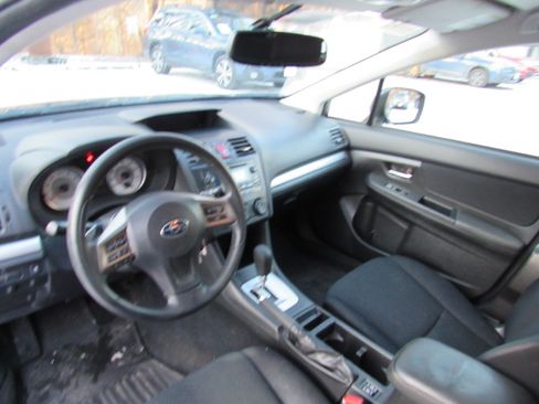 Used 2014 Subaru Impreza 2.0i Premium image 18