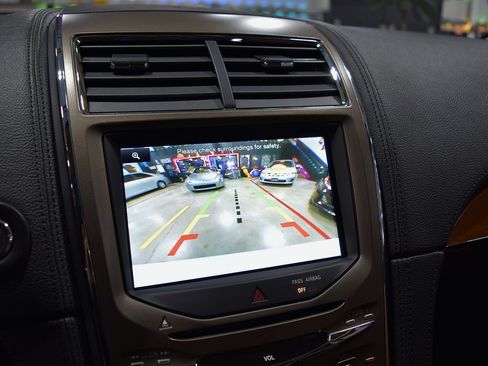 Used 2011 Lincoln MKX AWD w/ Elite Package image 31