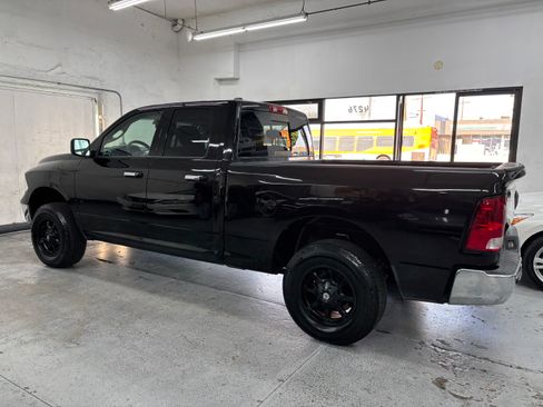Used 2014 RAM 1500 SLT image 4