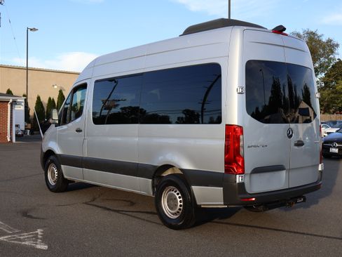 Used 2019 Mercedes-Benz Sprinter 2500 image 4