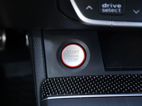 Used 2018 Audi SQ5 Premium Plus image 24