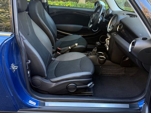 Used 2009 MINI Cooper Hardtop FWD image 8