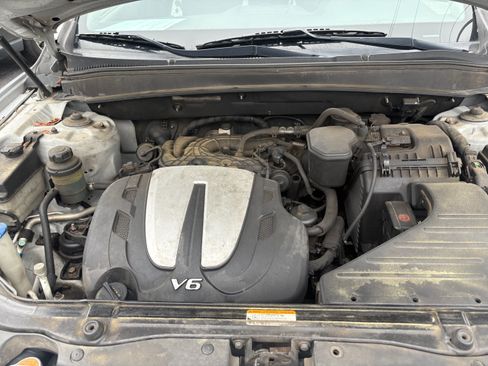 Used 2011 Hyundai Santa Fe GLS image 14