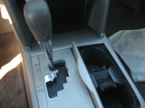 Used 2011 Toyota Camry XLE image 12