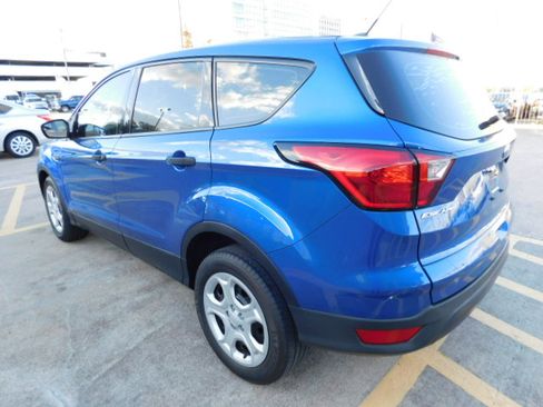 Used 2019 Ford Escape S image 6