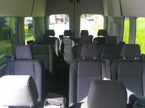 Used 2018 Ford Transit 350 RWD image 8