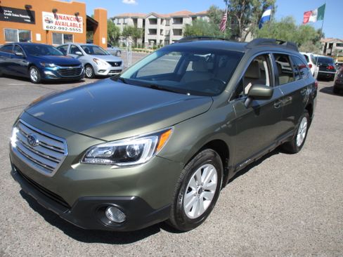 Used 2017 Subaru Outback 2.5i Premium Wagon 4D AWD/4WD image 17