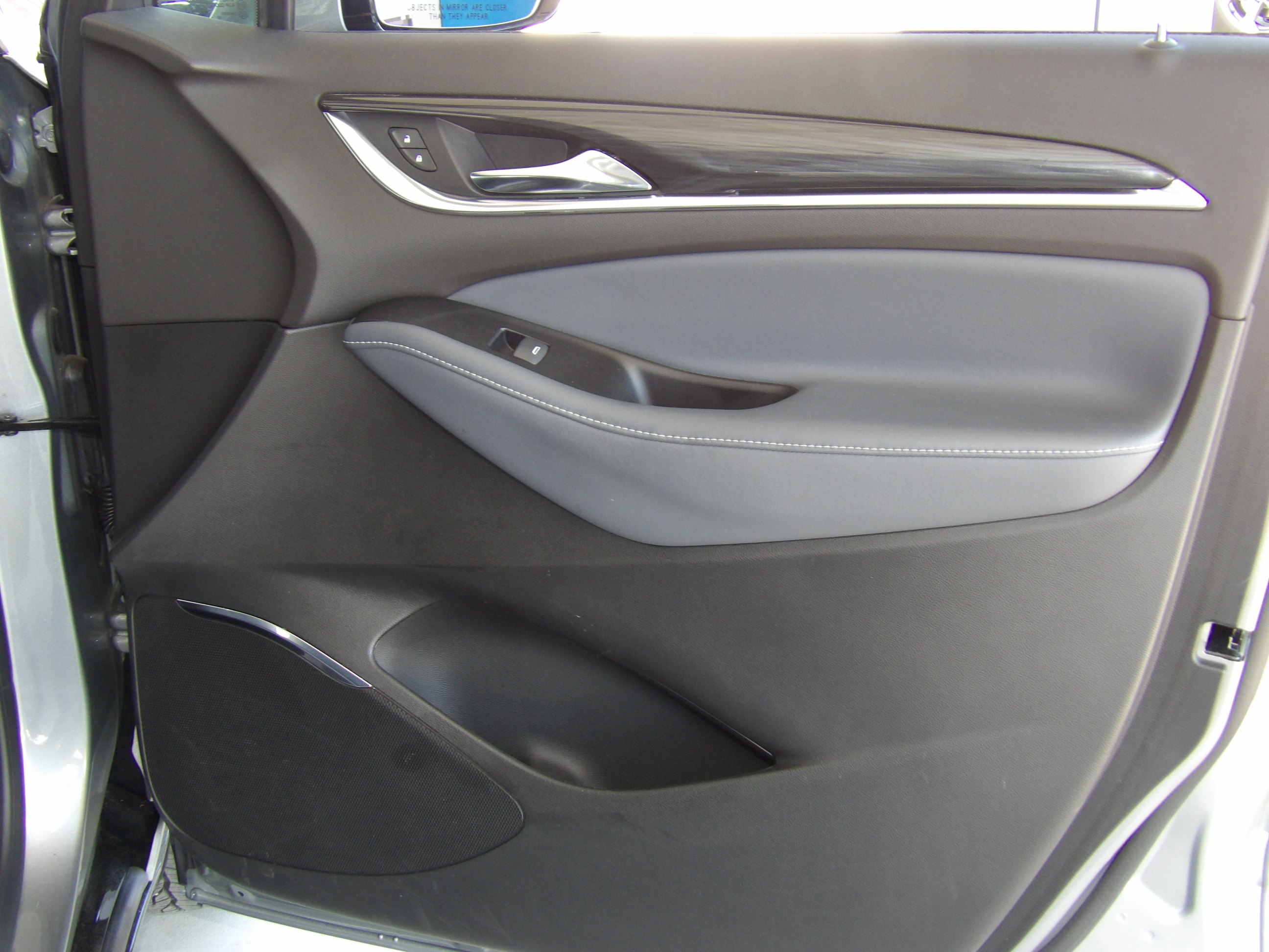 Used 2024 Buick Enclave Essence FWD image 24