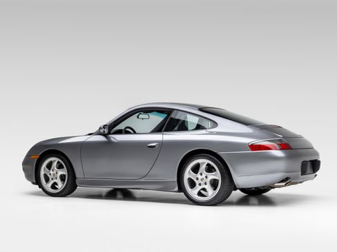 Used 2001 Porsche 911 Coupe 2 wheel drive image 17
