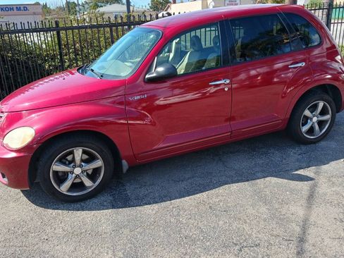 Used 2006 Chrysler PT Cruiser Touring Edition image 1