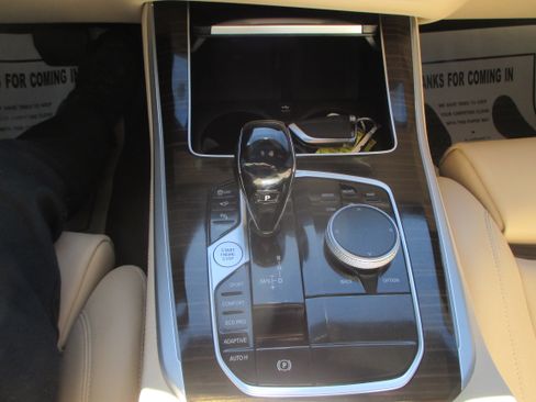 Used 2020 BMW X5 sDrive40i image 9