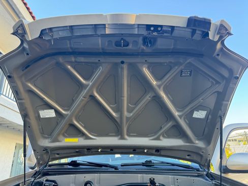 Used 2005 Toyota Sequoia SR5 image 39