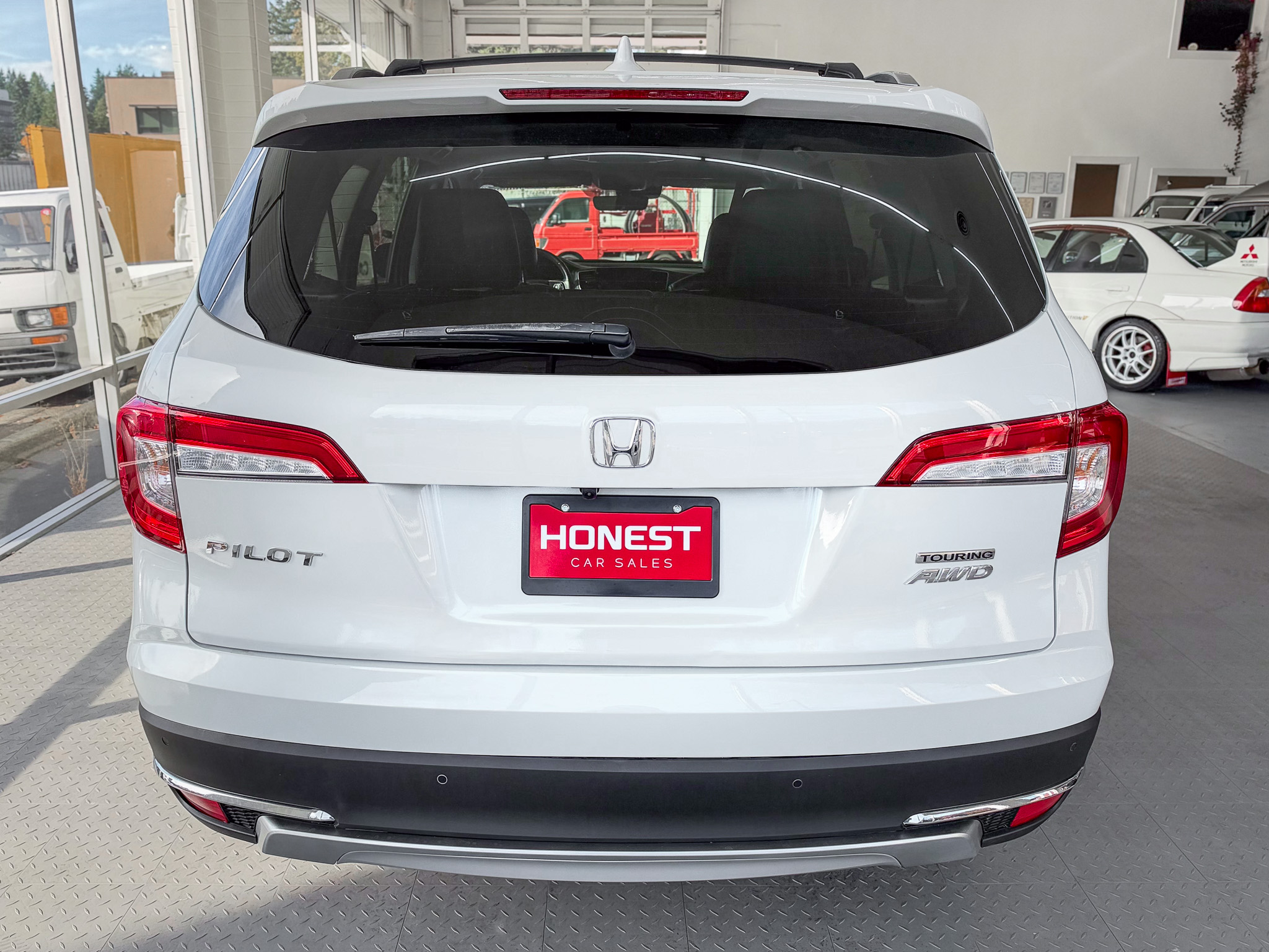 Used 2022 Honda Pilot AWD Touring image 5