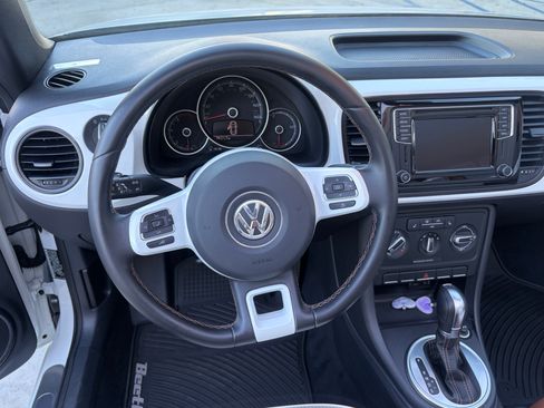 Used 2017 Volkswagen Beetle 1.8T Convertible FWD image 15