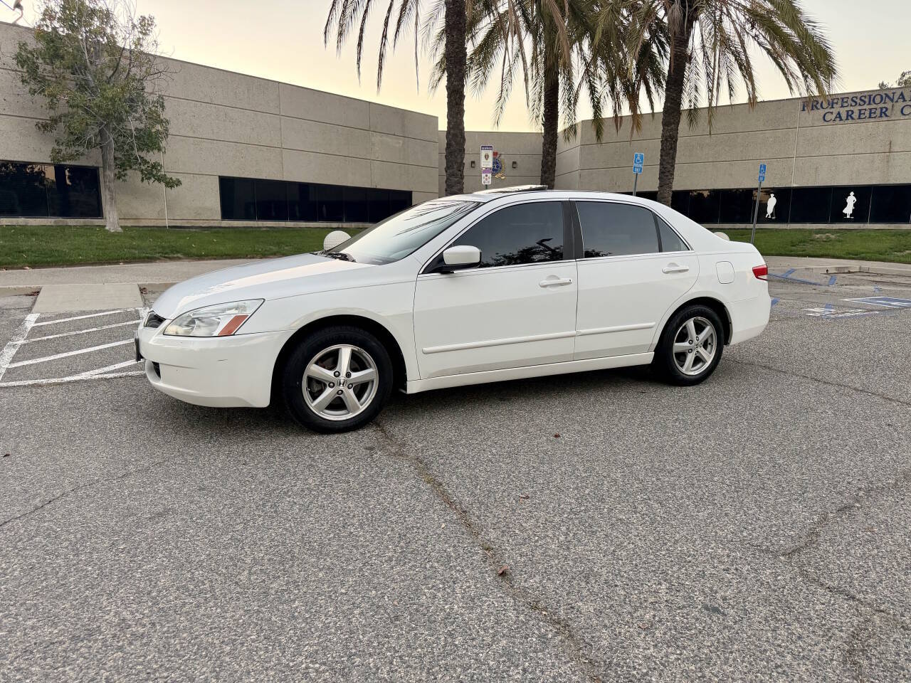 Used 2003 Honda Accord EX Sedan image 2