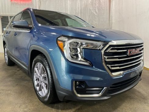 Used 2024 GMC Terrain FWD SLT image 30