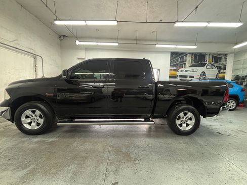 Used 2020 RAM 1500 Classic SLT image 3