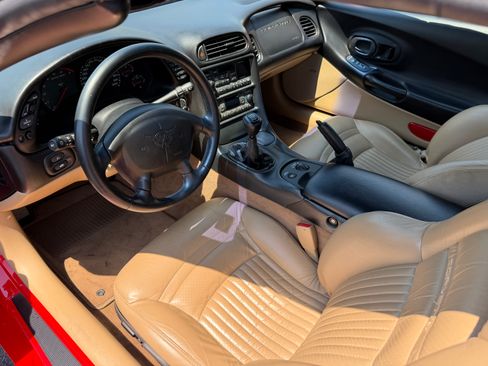 Used 1999 Chevrolet Corvette Convertible RWD image 7
