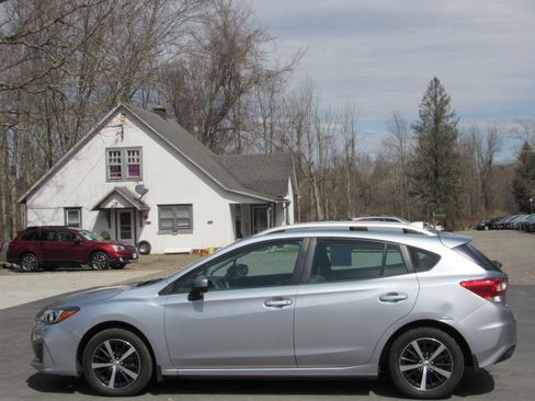 Used 2019 Subaru Impreza 2.0i Sport Premium image 4