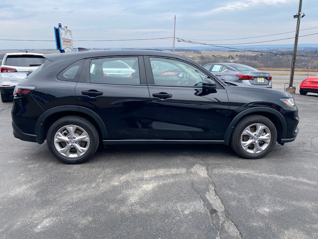 Used 2023 Honda HR-V LX image 7
