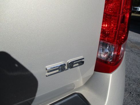 Used 2012 Cadillac SRX Luxury image 14