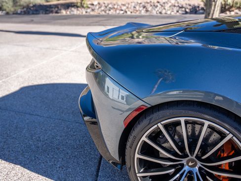 Used 2020 McLaren GT image 40