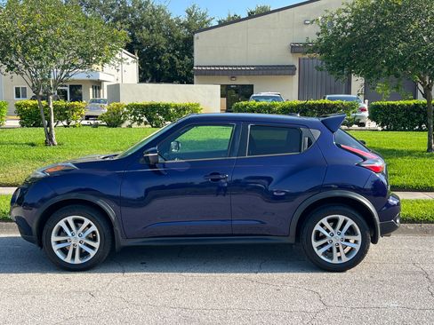 Used 2015 Nissan Juke SV image 3
