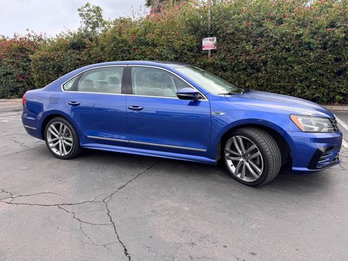 Used 2017 Volkswagen Passat 1.8T R-Line image 20