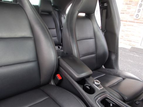 Used 2016 Mercedes-Benz CLA 250 4MATIC image 24