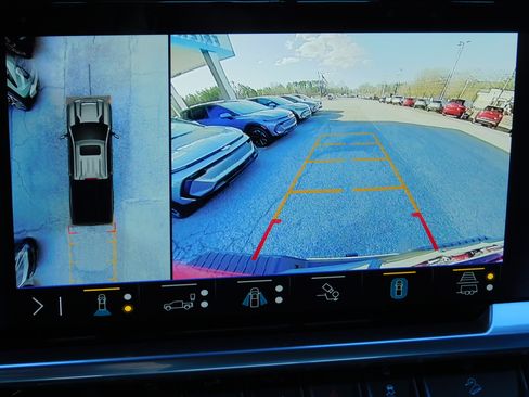 Used 2024 Chevrolet Silverado 3500 LTZ image 3