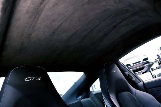 Used 2018 Porsche 911 GT3 RWD image 27