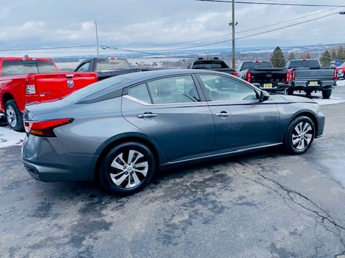 Used 2024 Nissan Altima 2.5 S image 7