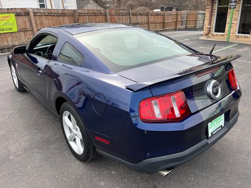Used 2010 Ford Mustang GT image 11