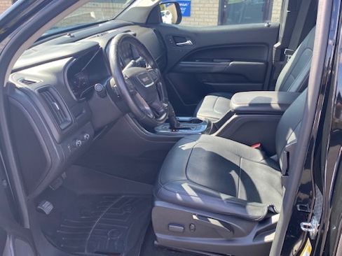 Used 2016 GMC Canyon SLE image 12