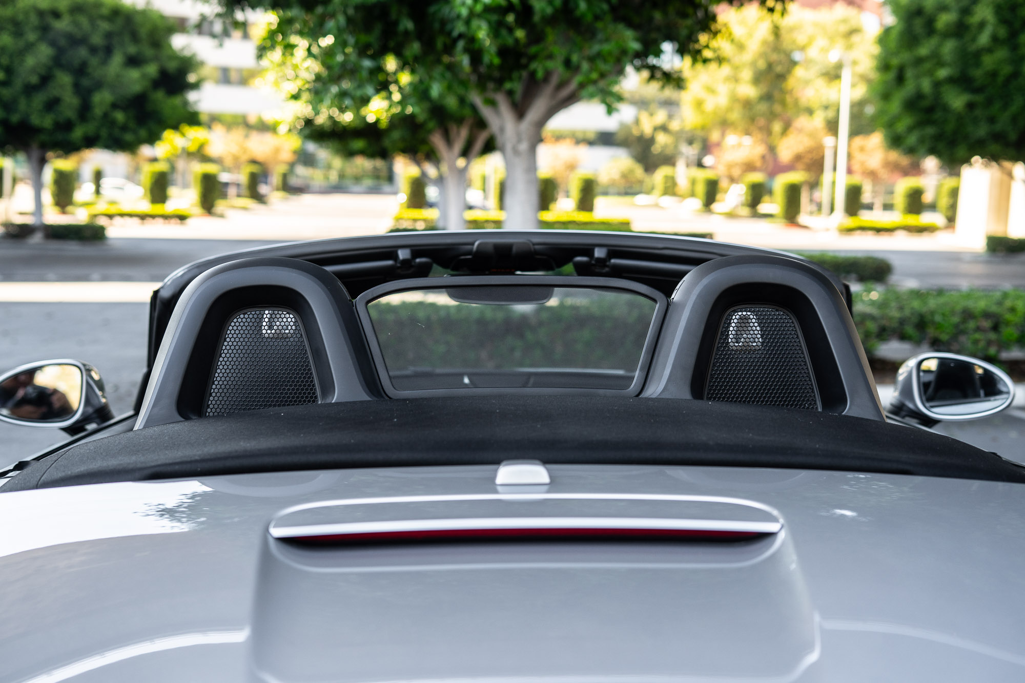 Used 2018 Porsche 718 Boxster RWD image 11