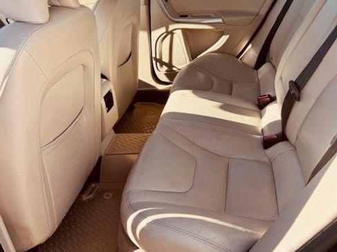 Used 2015 Volvo S60 T5 Platinum image 9