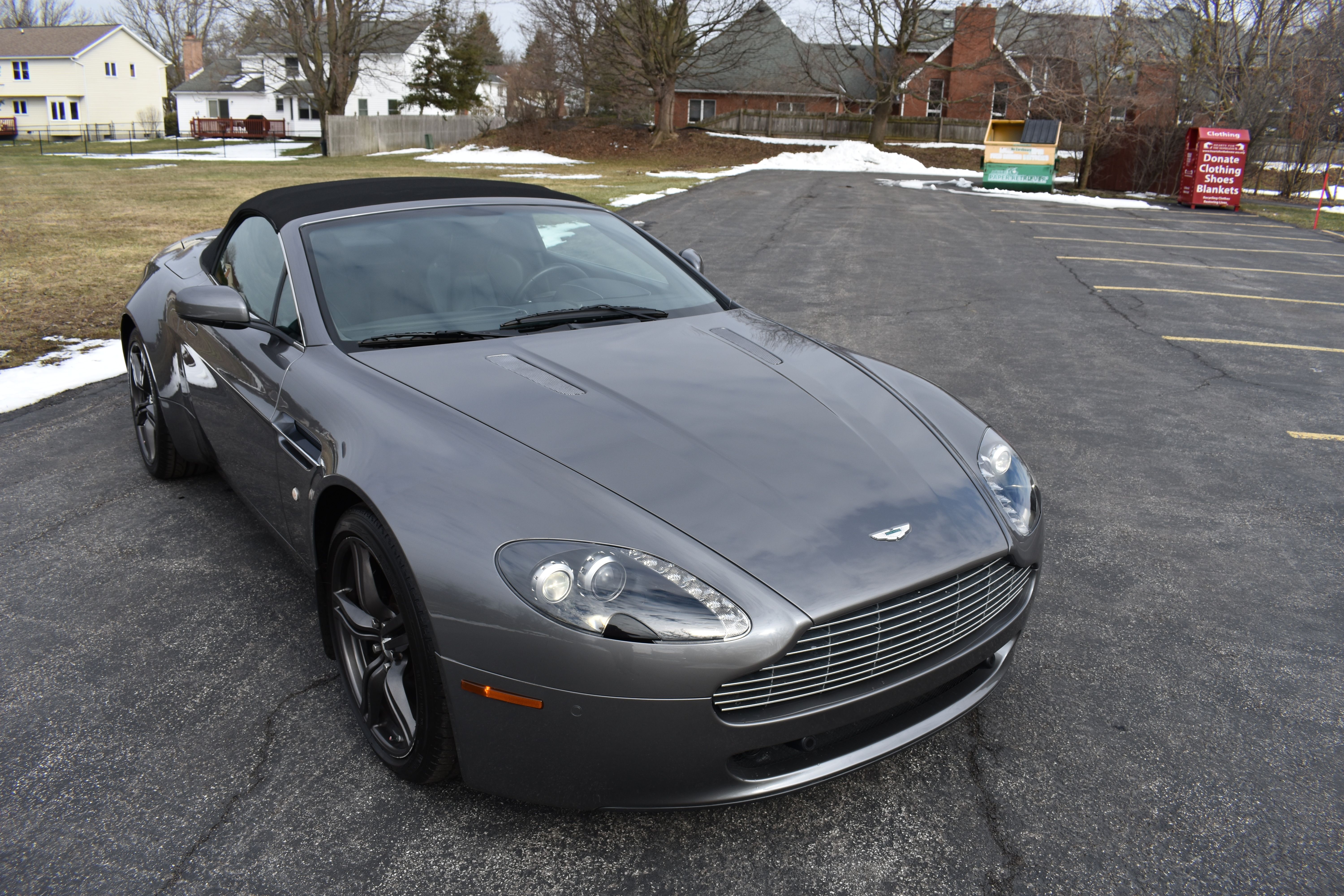 Used 2009 Aston Martin V8 Vantage Roadster RWD image 16