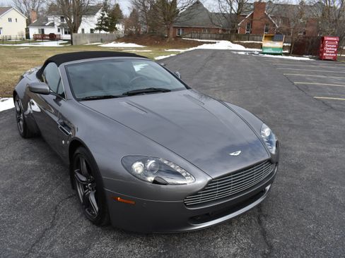 Used 2009 Aston Martin V8 Vantage image 16