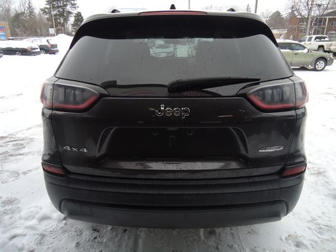 Used 2019 Jeep Cherokee Latitude Plus image 5