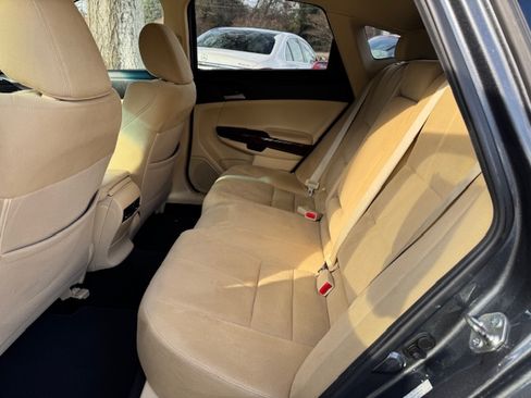 Used 2012 Honda Crosstour EX image 9