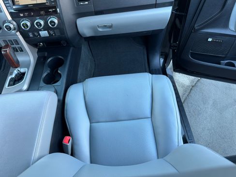Used 2012 Toyota Sequoia Platinum image 29