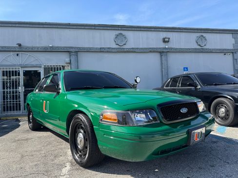 Used 2010 Ford Crown Victoria Police Interceptor image 1
