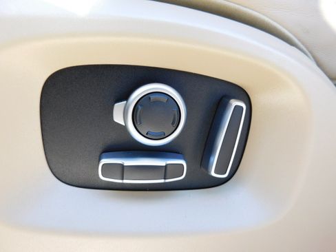 Used 2016 Land Rover Range Rover Sport HSE image 14