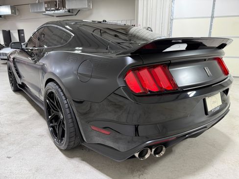 Used 2016 Ford Mustang Shelby GT350 RWD image 7