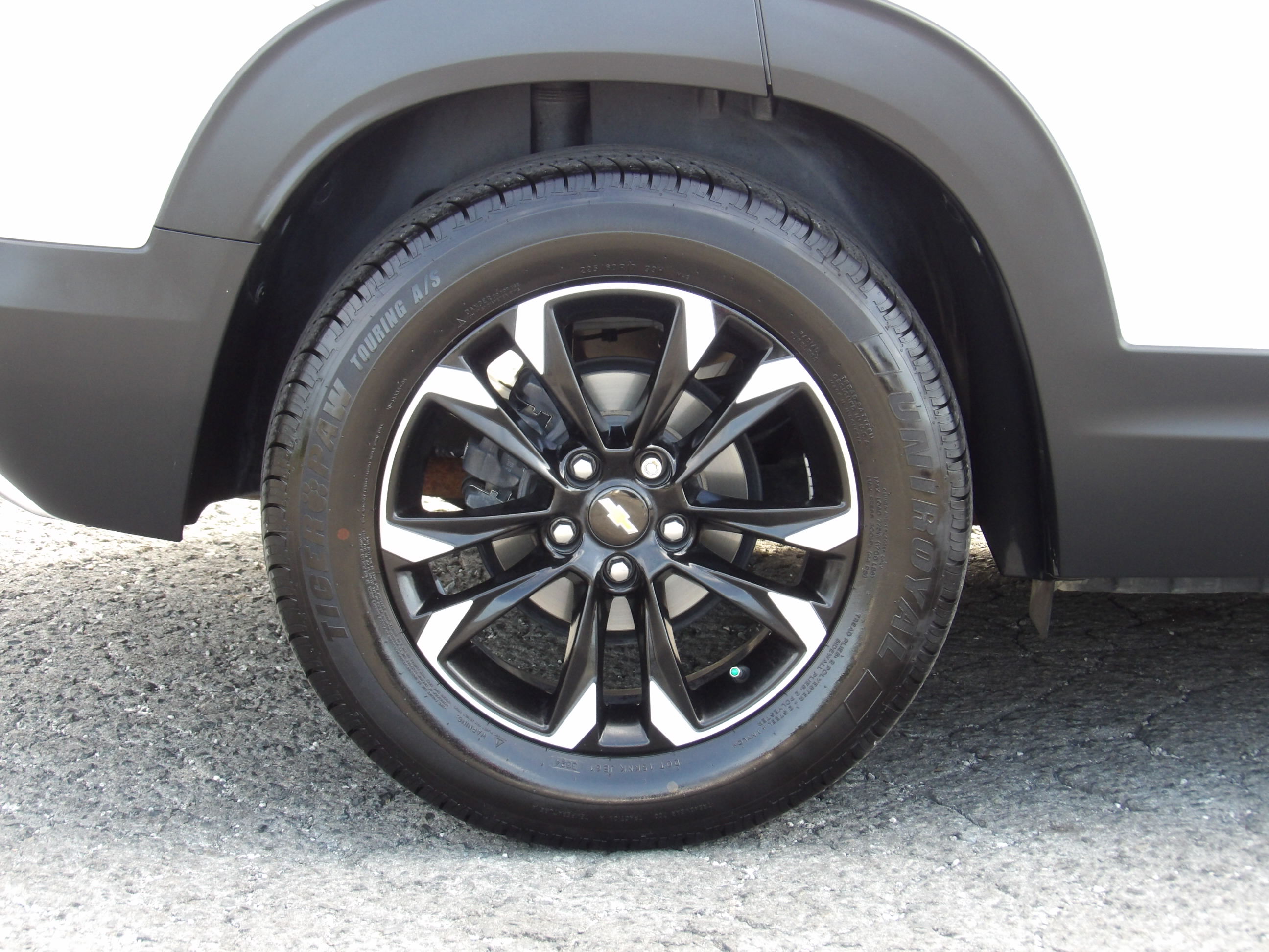 Used 2021 Chevrolet TrailBlazer FWD LT image 9